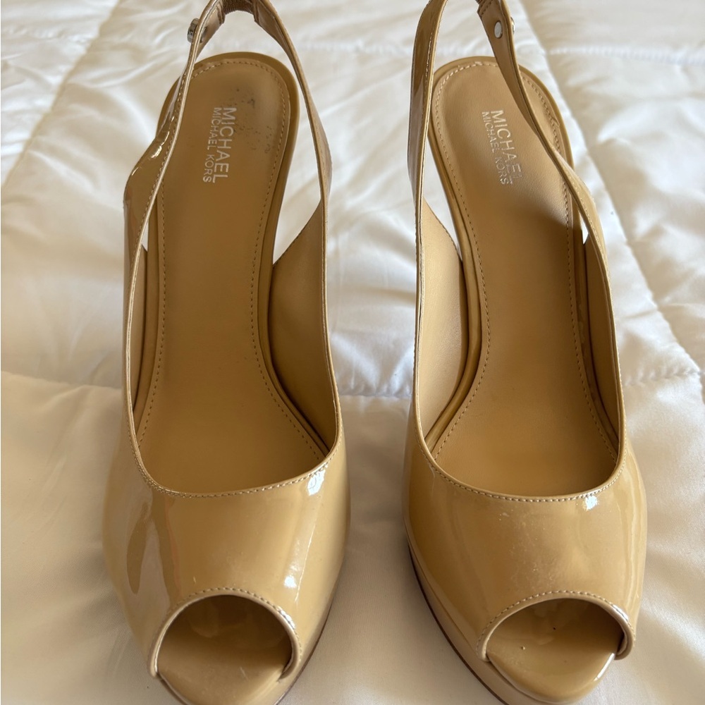 Michael Kors Beige Patent Slingback Heels